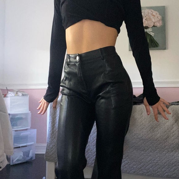 the kript Pants - I bought these pants and absolutely love them! They are so flattering on.